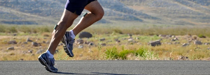 Outdoor runner with DataLITE Wireless EMG Sensors and DataLITE EXPLORE recording device Outdoor runner with DataLITE Wireless EMG Sensors and DataLITE EXPLORE recording device